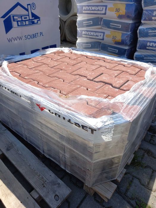 Kostka brukowa czerwona Behaton 8 cm Chyżbet fazowana