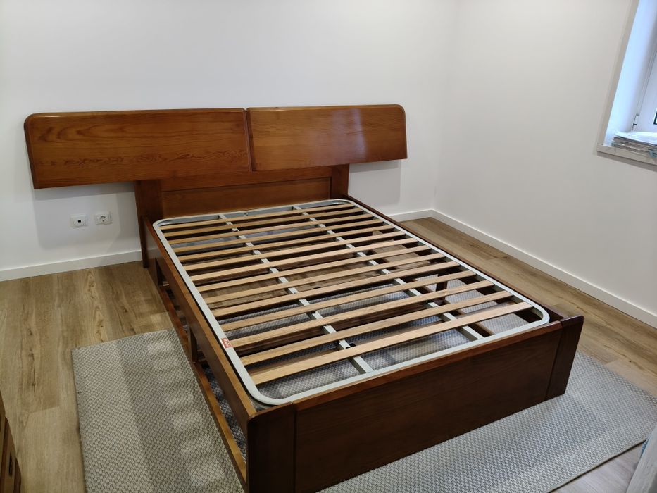 Quarto de casal completo - madeira maciça