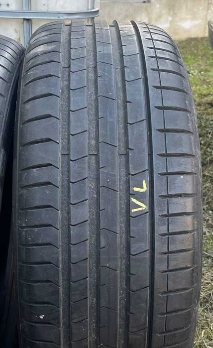 Шини/Резина r19 Pirelli P Zero 235.50.19  2023р.в 7мм