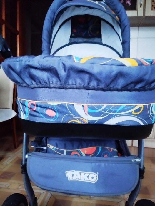 Візочок, візок, коляска tako