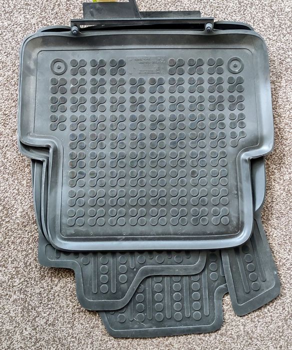 Dywaniki gumowe audi citroen ford honda Jeep opel renault seat vw