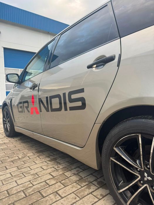 Mitsubishi Grandis 2.0D 2006r