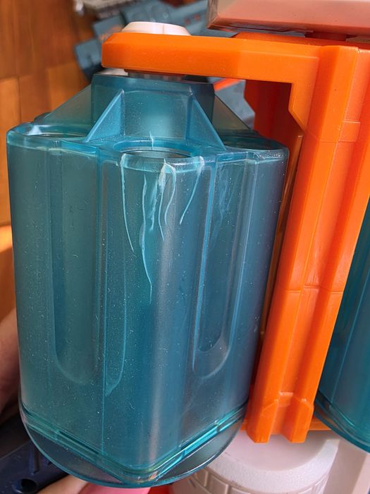 Пістолет, автомат, іграшкові бластери Nerf та X-Shot