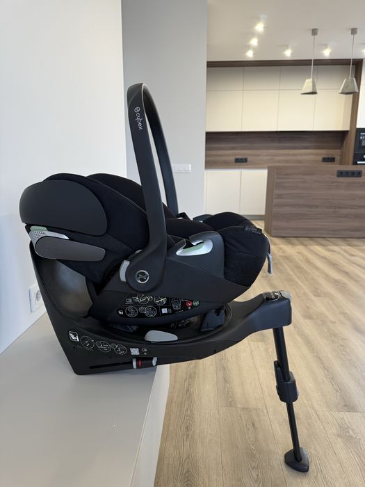 Автокресло Cybex Cloud з базою для автівки