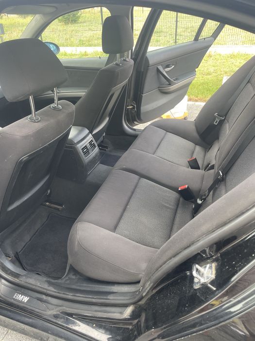 BMW E90 318d 2.0D | Manual | Klima | Kamera | Sprawne