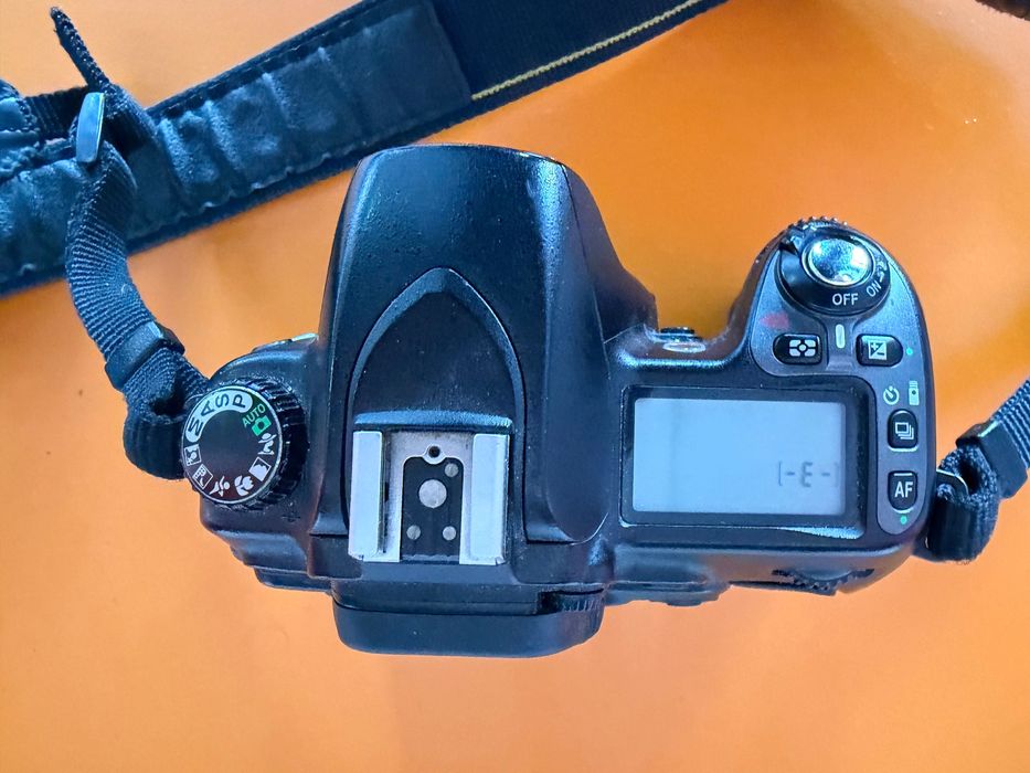 Зеркальный фотоаппарат Nikon D80