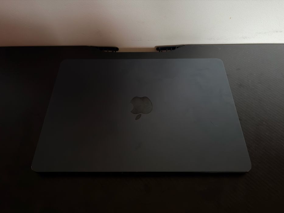 Macbook m3 2024