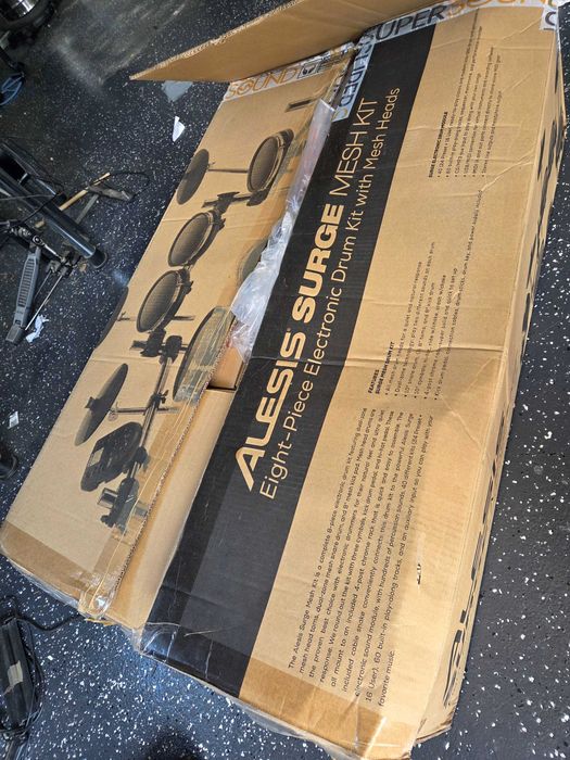 Perkusja elektroniczna Alesis surge mesh kit