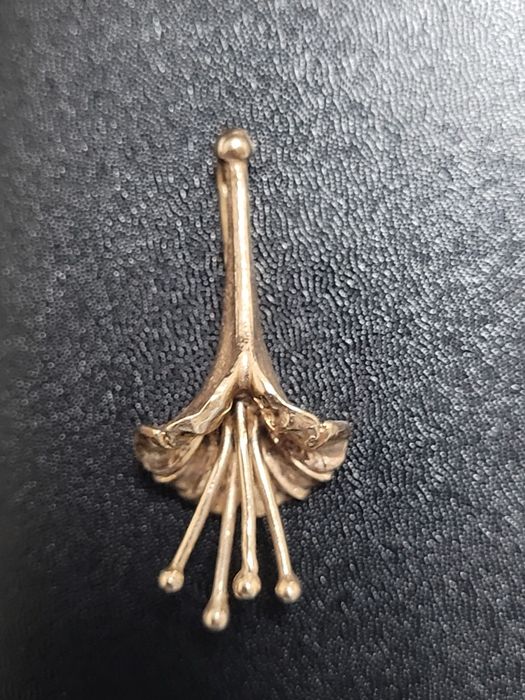 Кулон кувшинка серебро 925 пробы в позолоте