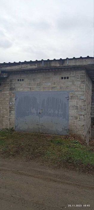 ПРОДАМ  капитальный гараж в 2-х  кровнях  а/к "Станкострой"