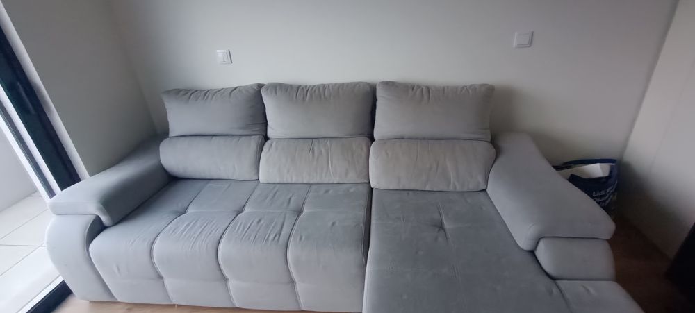 Sofá com chaise longue