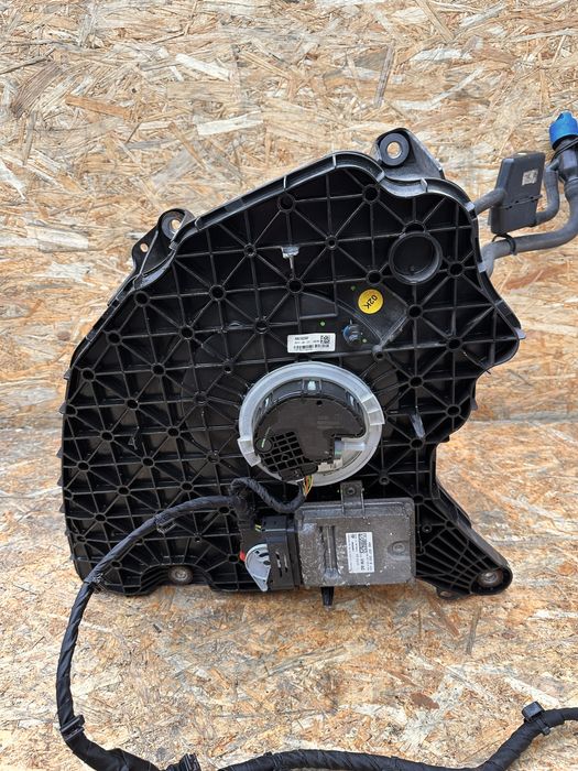 AUDI A4 B9 8W 2.0TDI Zbiornik płynu adblue pompa sterownik
