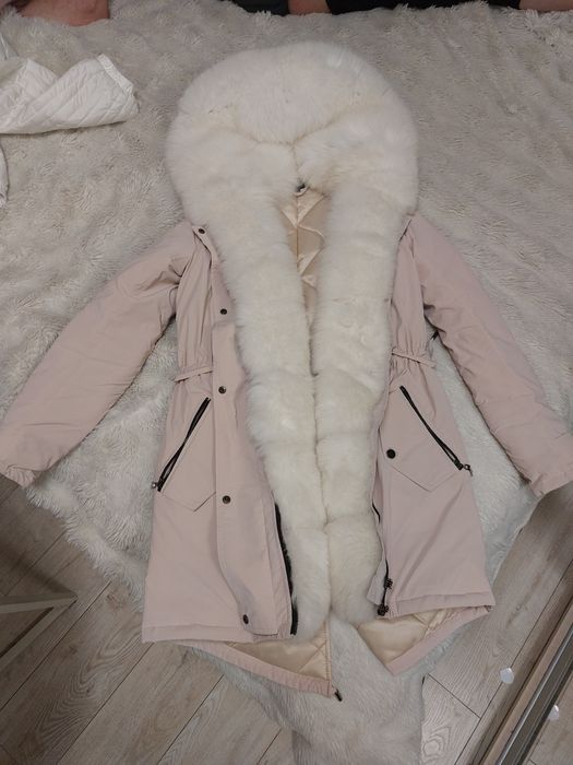 Парка жіноча пудра з Platinum Fox