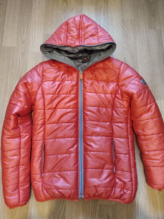 Курточка на дівчину в новому стані