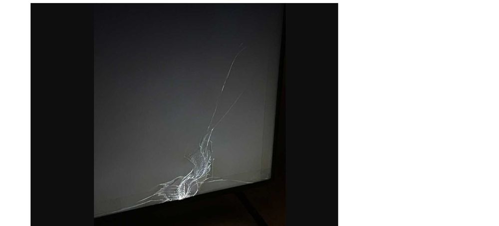 Nowy telewizor Sony 55 cali (55X75WL) - uszkodzony wyświetlacz