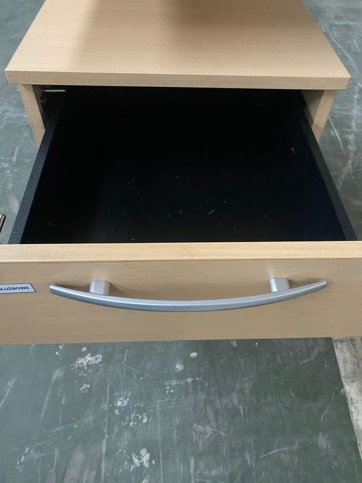 Pomocniki pod biurkowe ,kontenerki, przy biurkowe