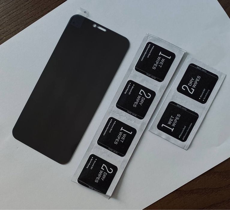 Захисне скло антишпигун на ваш айфон