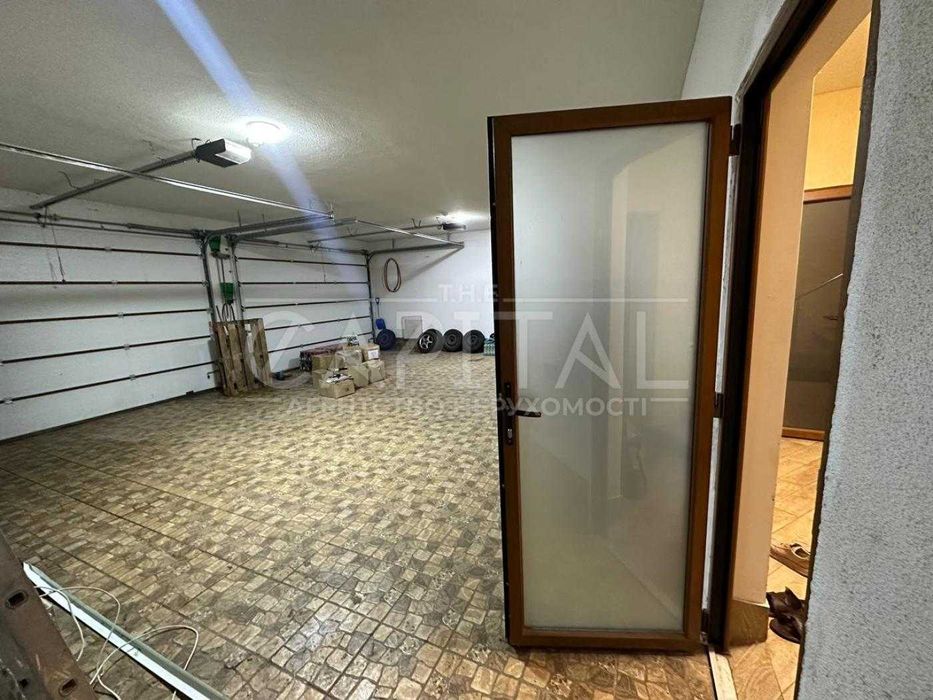 Оренда затишного будинку 300 м² у Лісниках, 30 соток землі