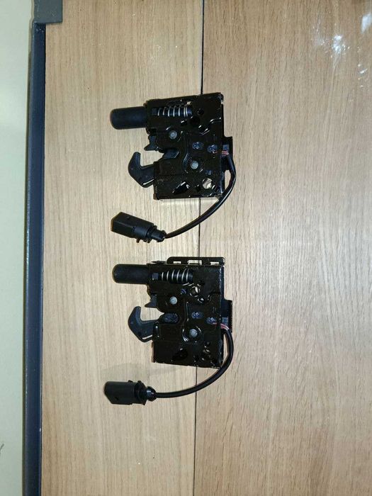 Audi A4 A5 Q3 Q5 Q7 Q8 Замок Капота