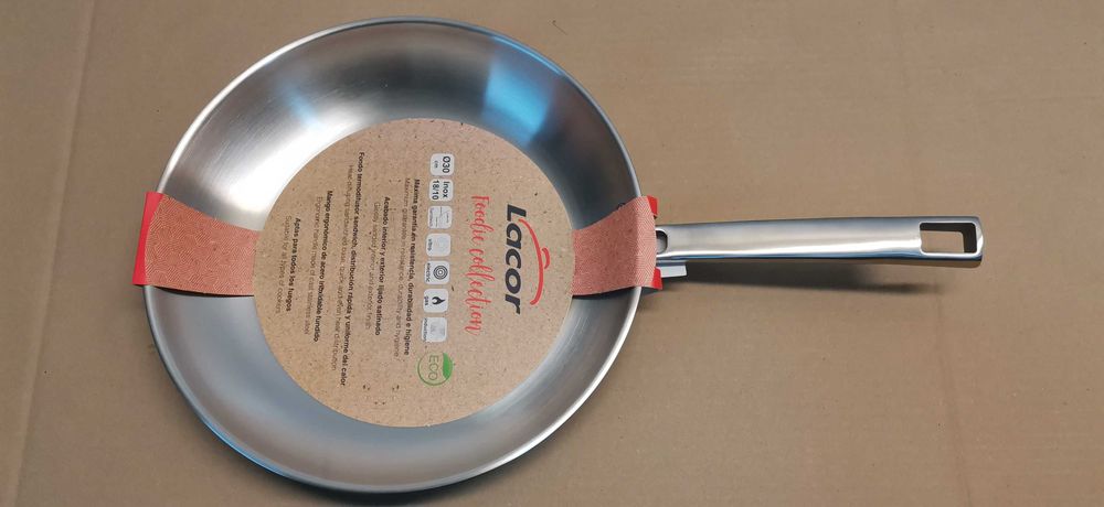 Patelnia stalowa hiszpańskiej firmy LACOR 30 cm Gaz Indukcja