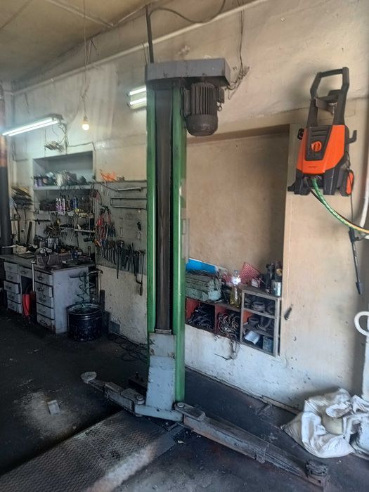 Подъемник двухстоечный