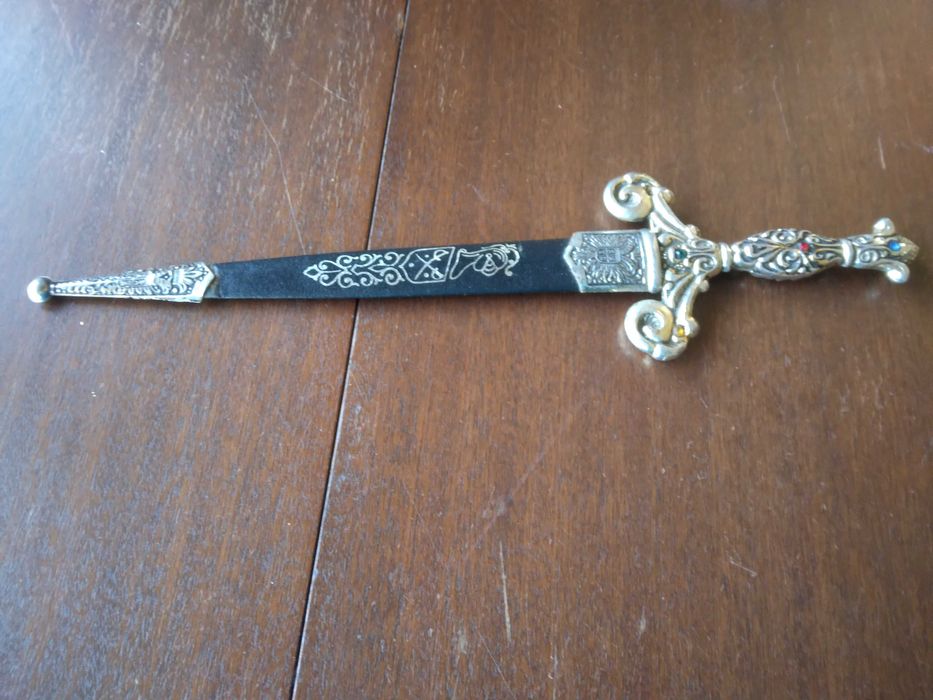 Abra cartas em metal com protecção