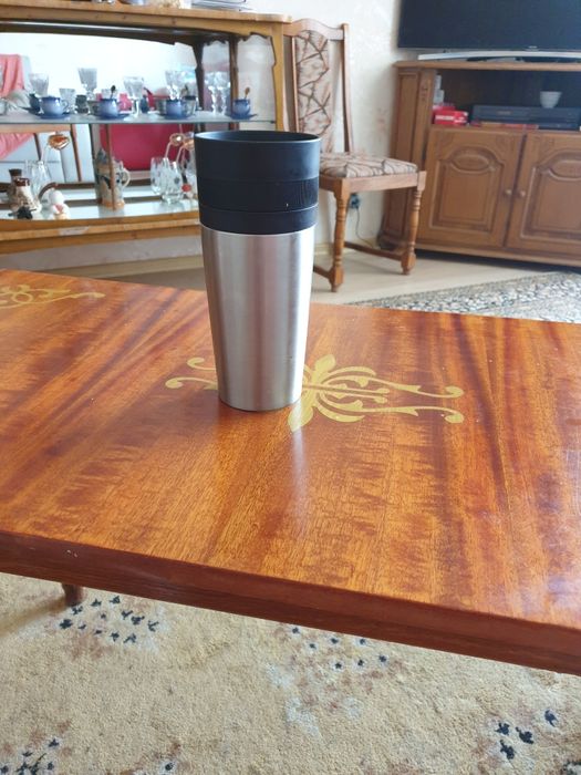 Продам  термокружка