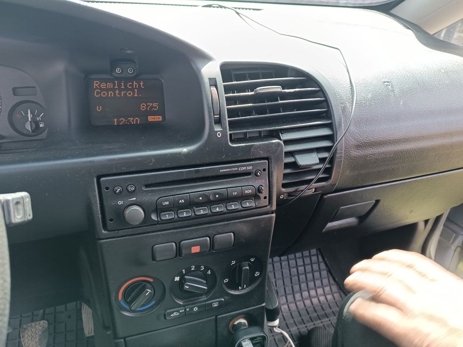 Opel Zafira А 2004 1.6 бензин