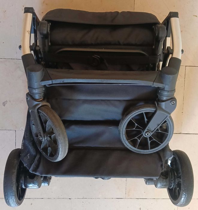 Carrinho de Bébé muito prático
