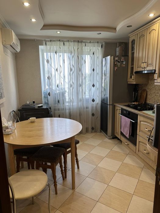 Продаж квартири 4 кім. по вул. Київський шлях