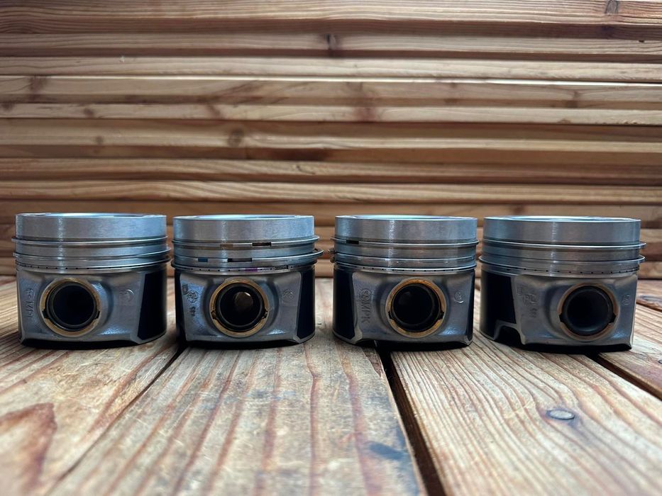 Поршень, поршні  дизель 2.0 04L107065BE Volkswagen