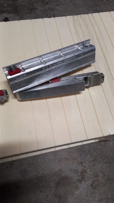 Okucia do okien przesuwnych