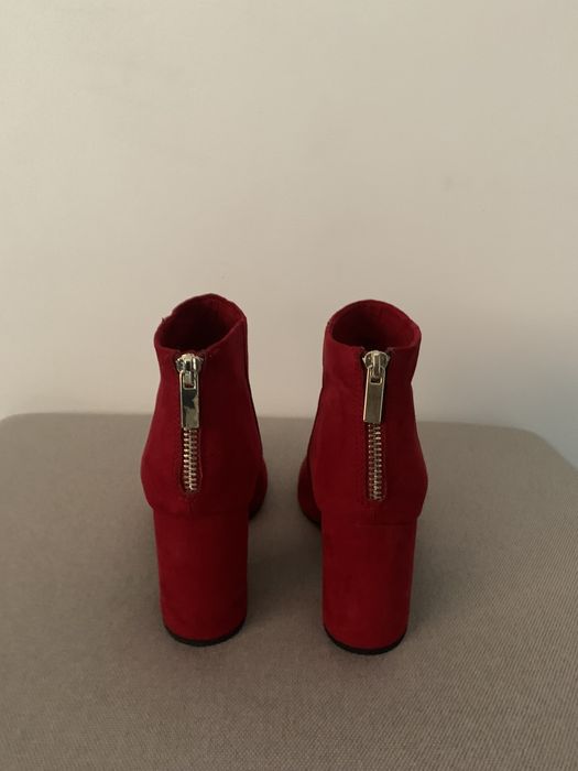 Botins/Botas vermelhas