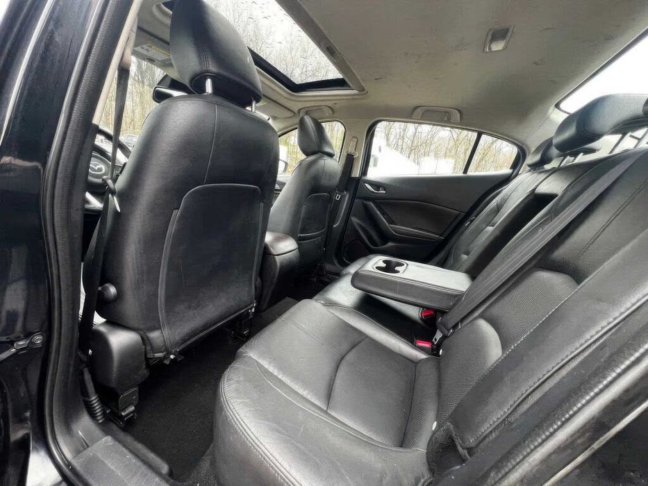 Mazda 3 Grand Touring      2017