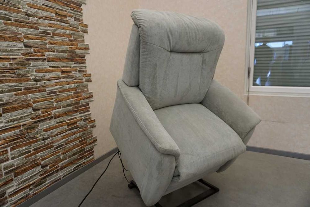 fotel geriatryczny elektryczny duży xxl materiał szer. 100 cm  (w-892)