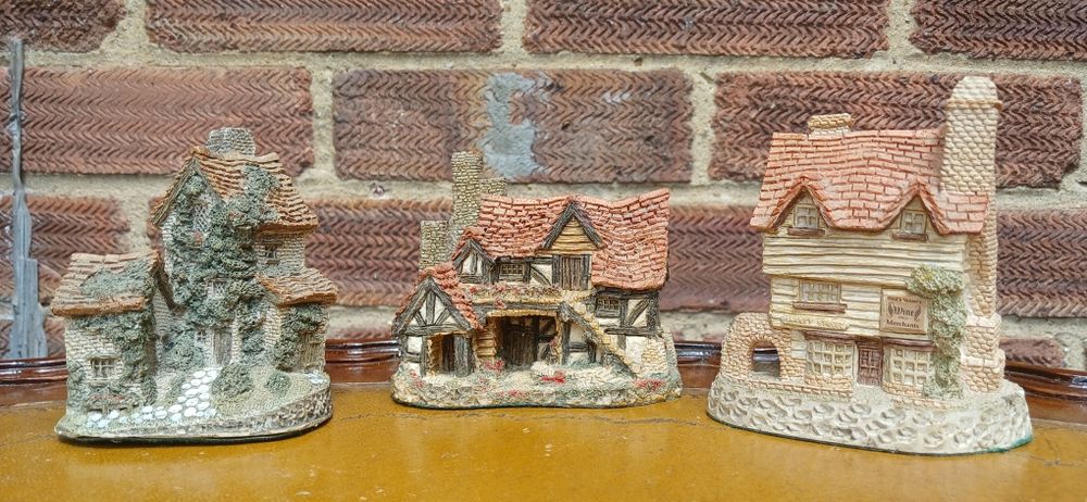 Мініатюрні колекційні котеджі