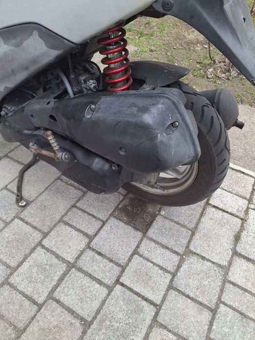 Хонда діо 35 в хорошем состоянии . Заводится со стартера и лапки.