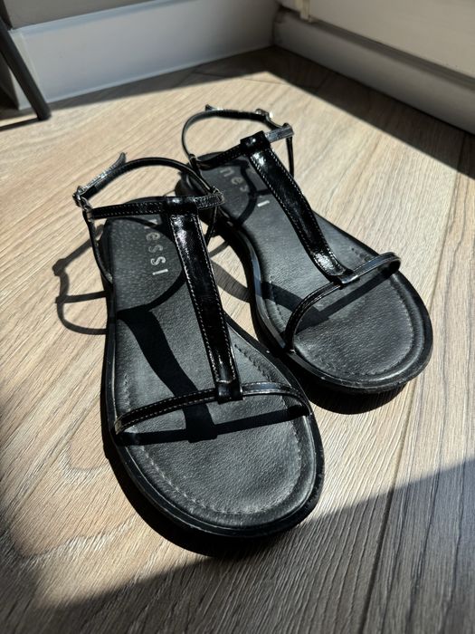 Босоніжки nessi 40 розмір