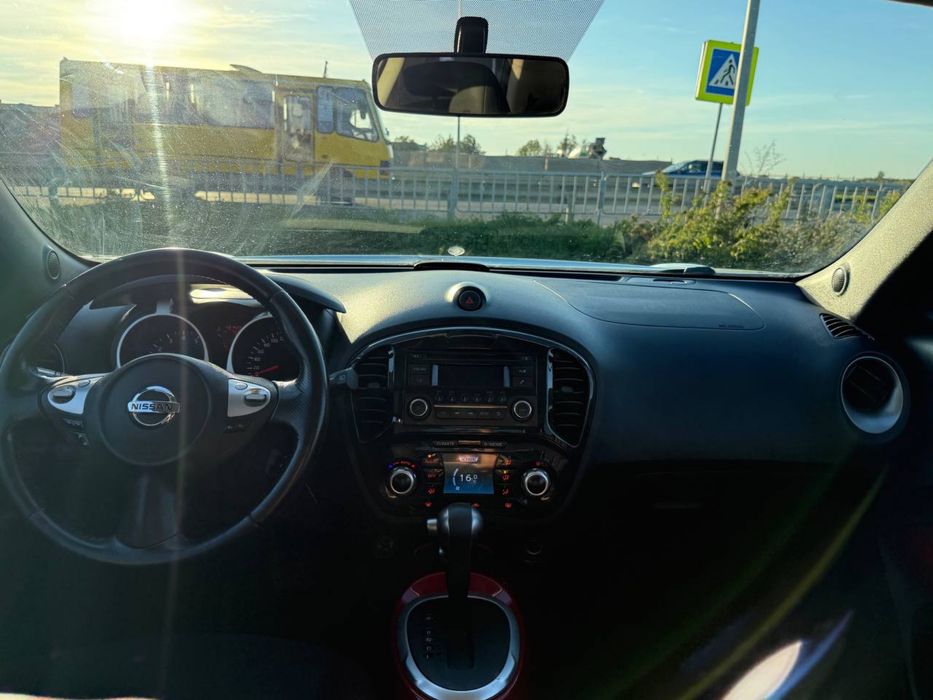 Ніссан Жук Nissan Juke