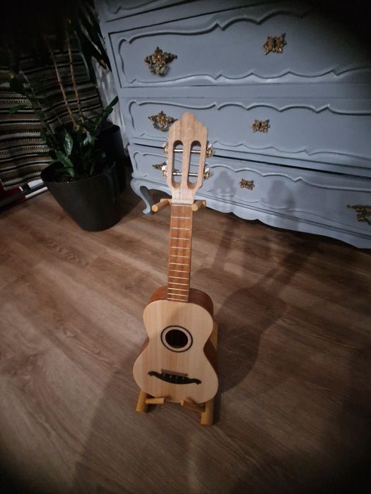 Suporte para cavaquinho,  bandolim,  violino,  guitarra portuguesa etc