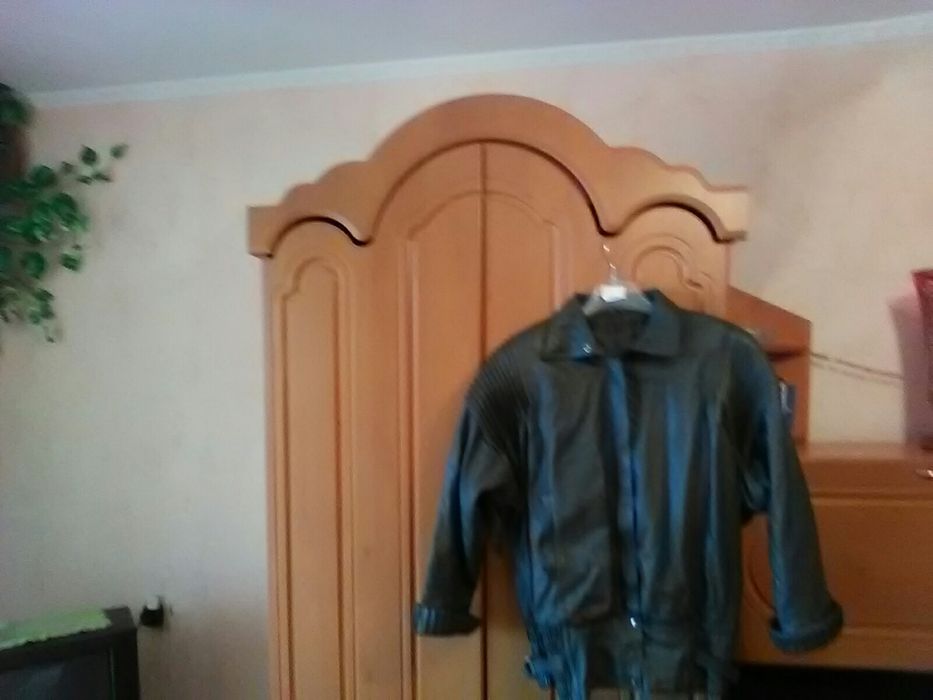 Курточка для девочки кожаная Италия 44-46 разм. 340 грн.