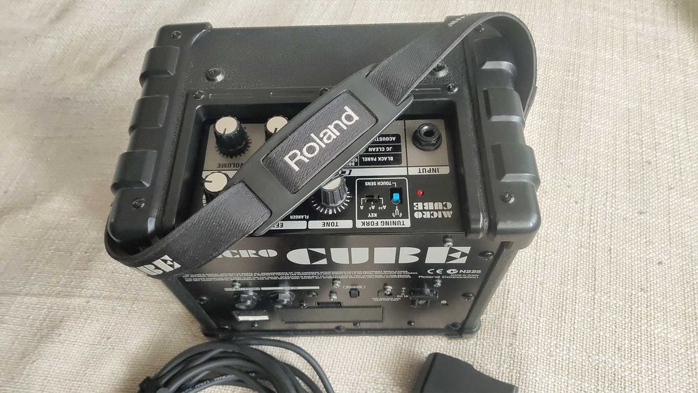 Гитарный комбоусилитель Roland Micro Cube