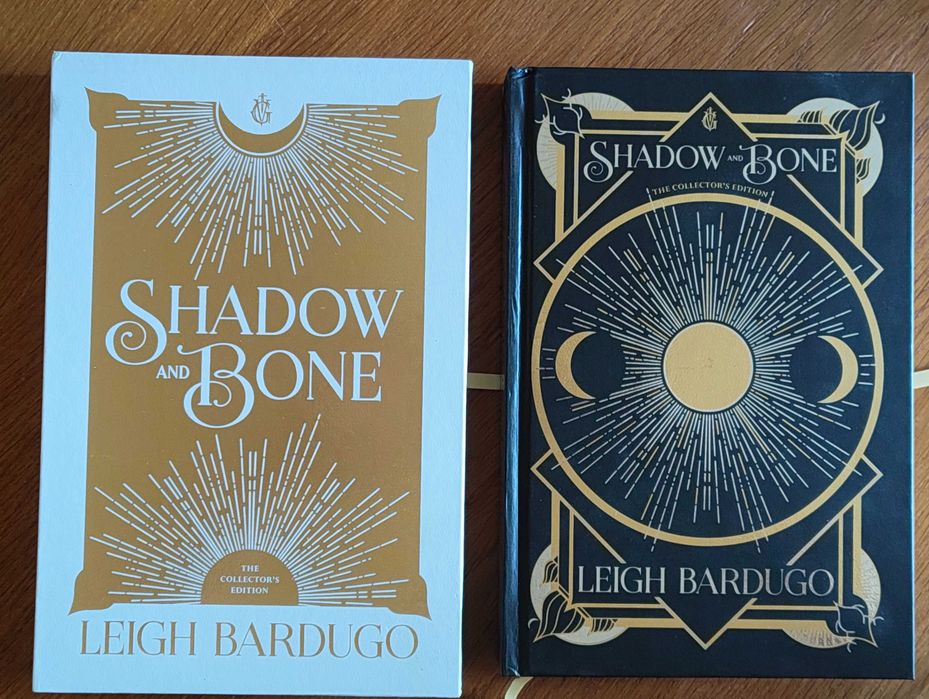 Shadow and Bone: The Collector's Edition - Leigh Bardugo