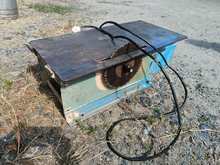 Продам станок деревообробний циркулярний фуговальний