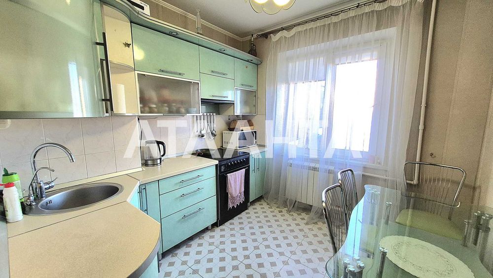4-кімнатна квартира 85 м² з ремонтом та меблями. пр-т Князя Володимира Великого