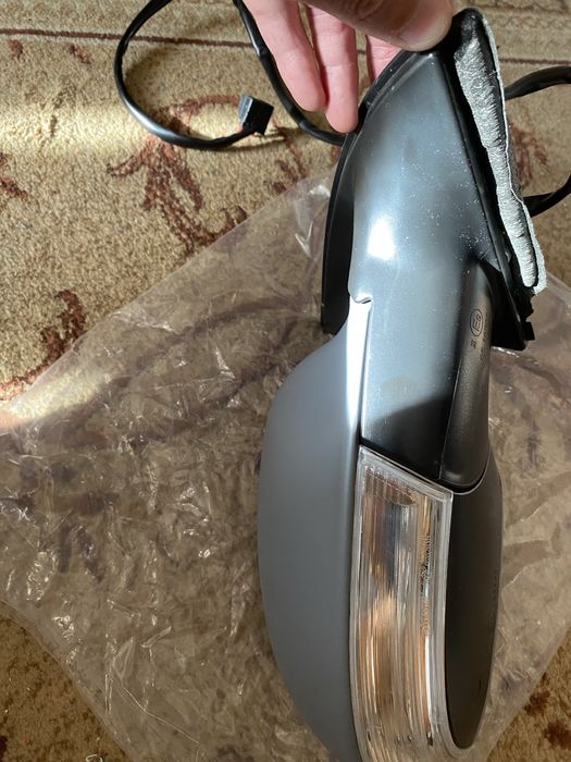 Праве дзеркало на Golf6 універсал