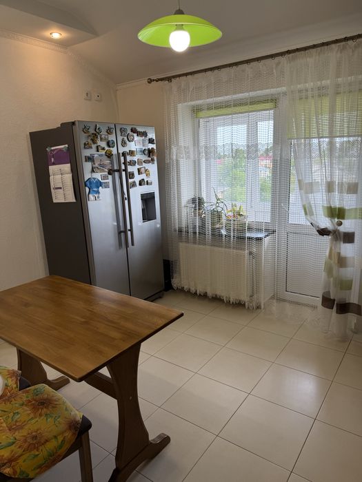 Продам 2-х кімнатну квартиру у м. Жовква