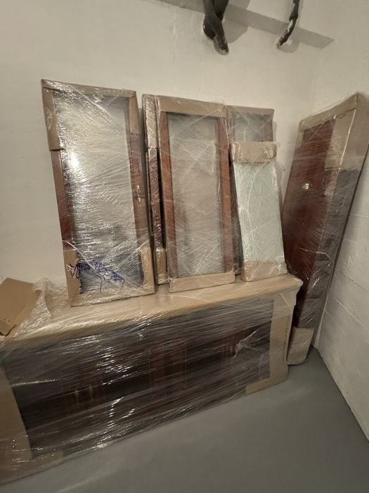Conjunto completo (mesa + cadeiras + aparador/cristaleira