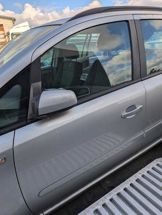 Drzwi lewe przód przednie Opel Zafira B Z157