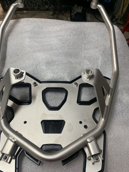 Vendo pecas ferros malas laterais Bmw f850 700..;;Bmw F